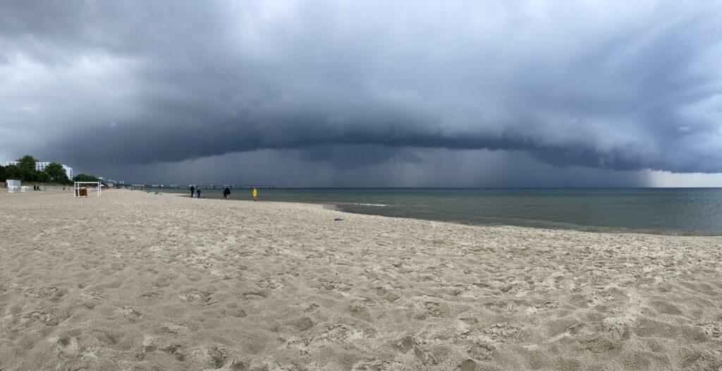 Sonne, Sturm und ein Sprung in die Ostsee